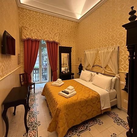 Carafa Di Maddaloni Residenza Di Charme Hotel Nápoly Kültér fotó