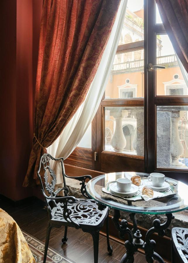 Carafa Di Maddaloni Residenza Di Charme Hotel Nápoly Kültér fotó
