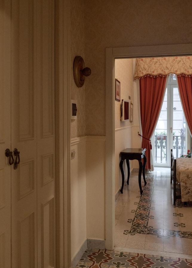 Carafa Di Maddaloni Residenza Di Charme Hotel Nápoly Kültér fotó