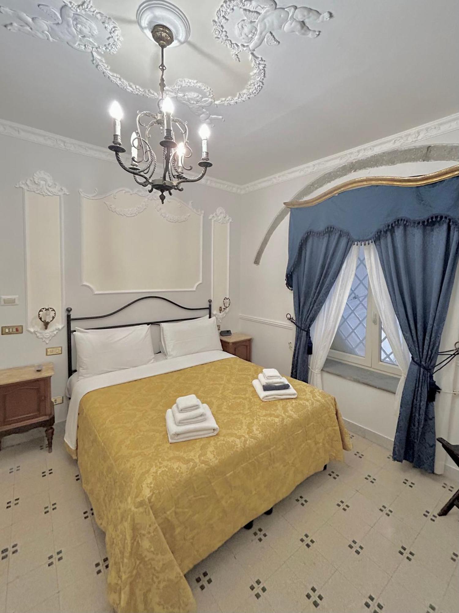 Carafa Di Maddaloni Residenza Di Charme Hotel Nápoly Kültér fotó